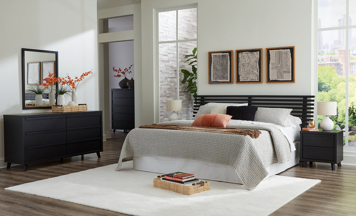 Danziar King Panel Headboard with Mirrored Dresser and Nightstand