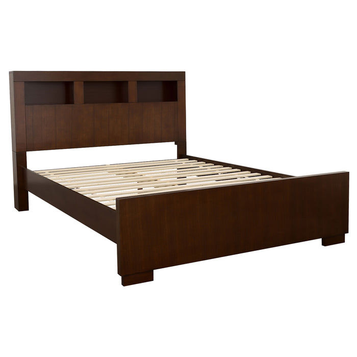 Jessica 4-piece Eastern King Bedroom Set Cappuccino